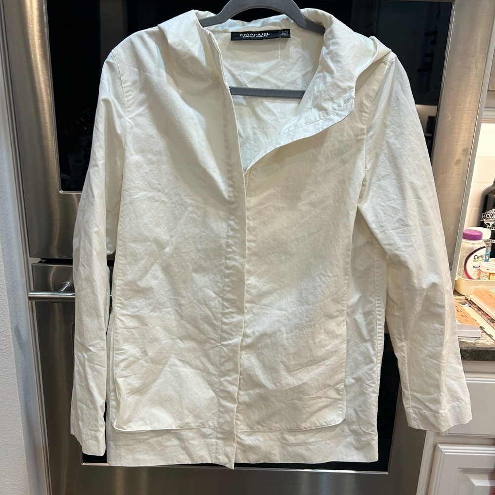 VINTAGE Emanuel Ungaro jacket with hood size 8 GUC small stain on hood piling